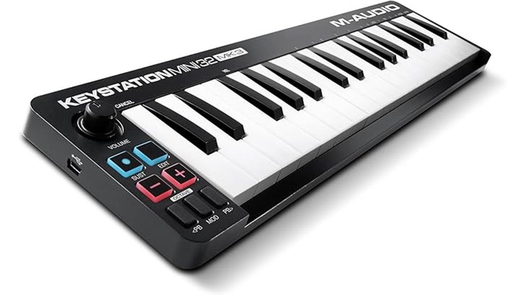 compact 32 key midi controller