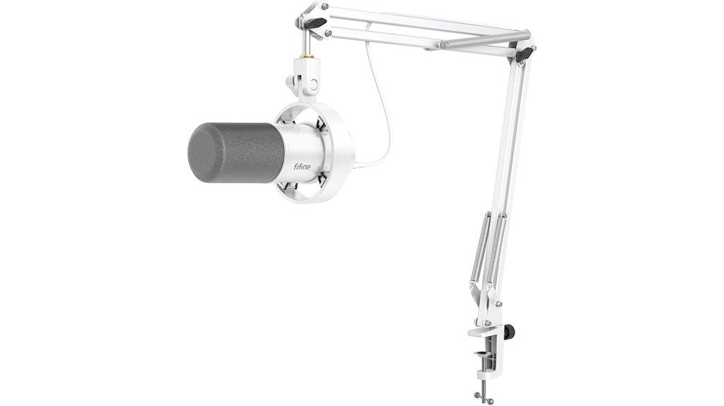 dynamic microphone with boom