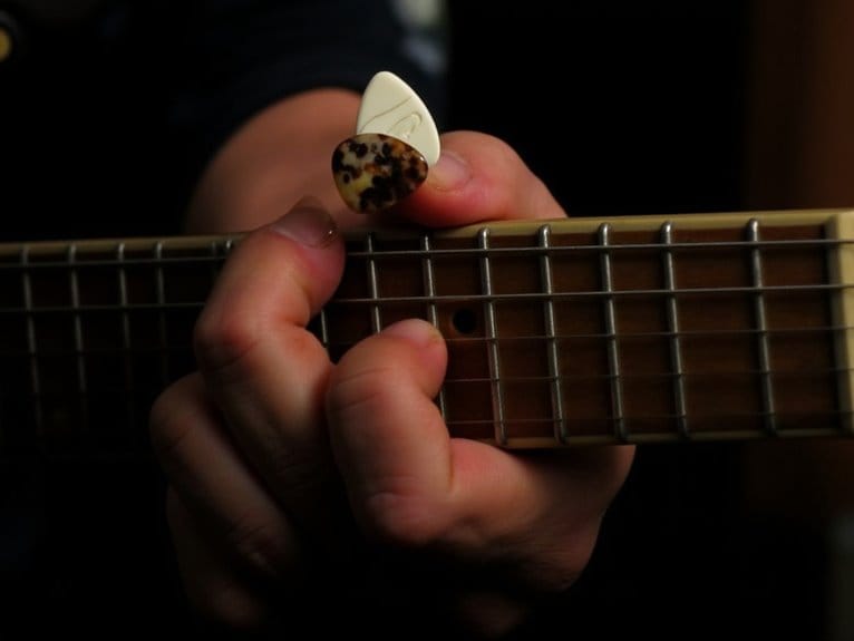 hybrid picking technique explained